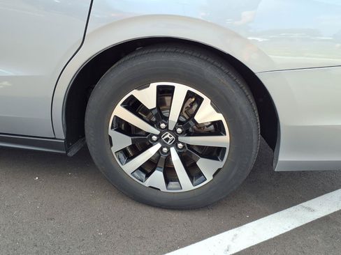Used 2025 Honda Odyssey EX-L image 21