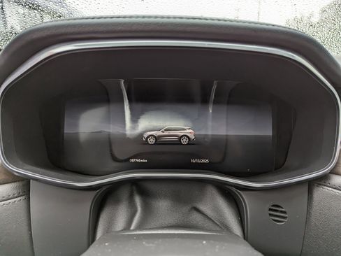 Used 2023 Jaguar F-PACE S image 18