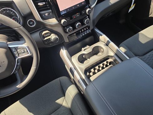 New 2026 RAM 1500 Express AWD/4WD image 28