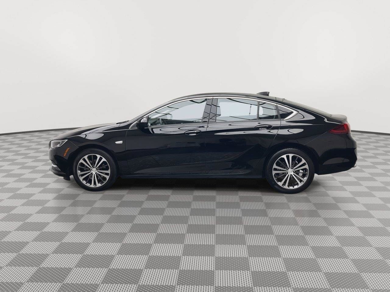 Certified 2020 Buick Regal Essence FWD image 36