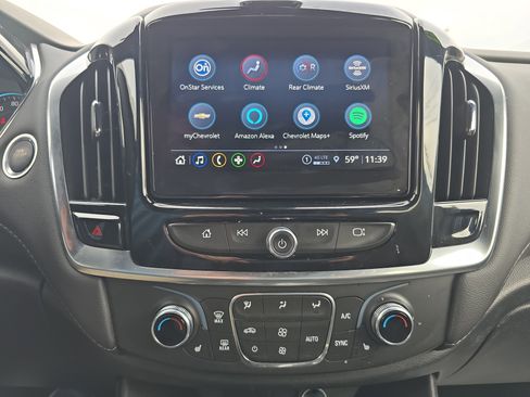 Used 2023 Chevrolet Traverse LT image 28