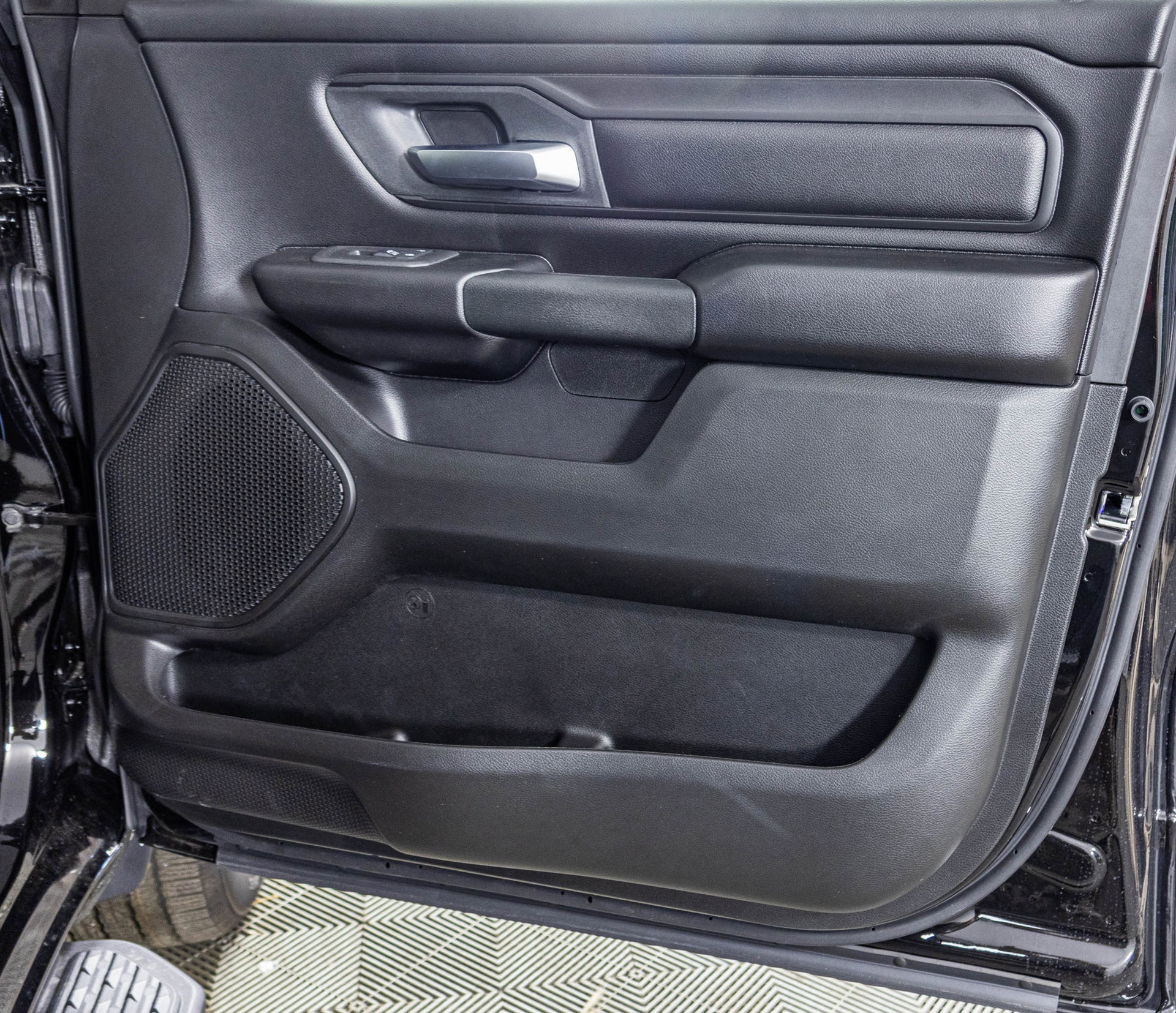 New 2026 RAM 1500 Express AWD/4WD image 40
