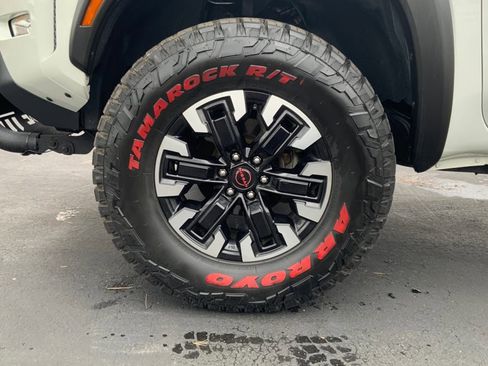 Used 2022 Nissan Frontier PRO-4X w/ Technology Package image 26