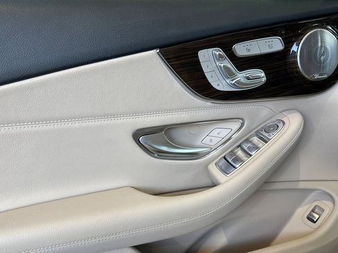 Used 2020 Mercedes-Benz C 300 Cabriolet image 12