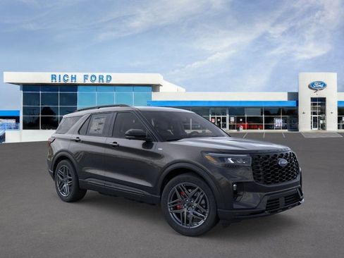 New 2026 Ford Explorer ST-Line w/ ST-Line Street Pack AWD/4WD image 10