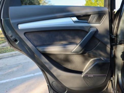 Used 2021 Audi SQ5 Premium Plus w/ Premium Plus Package image 12