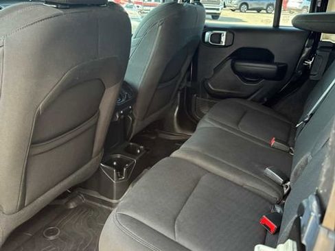 Used 2022 Jeep Wrangler Unlimited Sport image 11