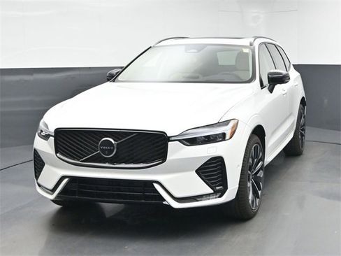 New 2026 Volvo XC60 B5 Ultra w/ Protection Package Premier image 3