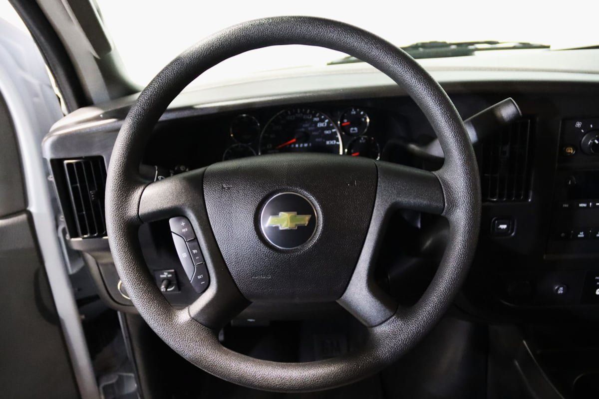 Used 2025 Chevrolet Express 3500 LT w/ LT Preferred Equipment Group RWD image 38