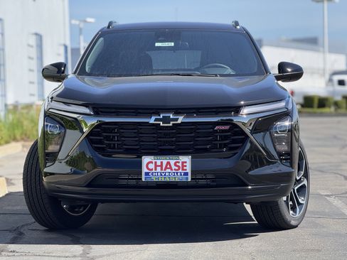 New 2026 Chevrolet Trax RS image 2