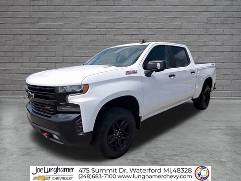 Used 2022 Chevrolet Silverado 1500 LT Trail Boss w/ LT Trail Boss Premium Package AWD/4WD image 4