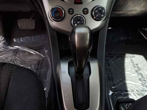 Used 2016 Chevrolet Sonic LT FWD image 10