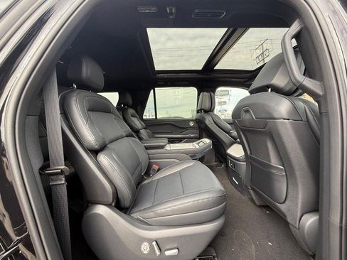 New 2026 Lincoln Navigator L Reserve w/ Jet Appearance Package AWD/4WD image 6