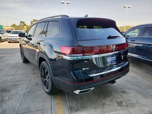 New 2026 Volkswagen Atlas SE FWD image 5