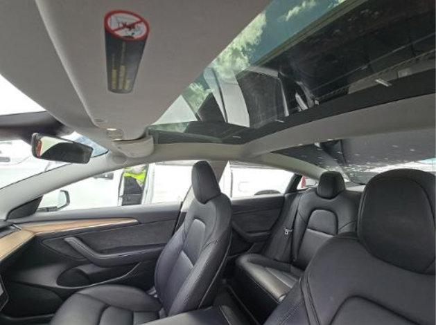Used 2023 Tesla Model 3 Standard Range RWD image 7