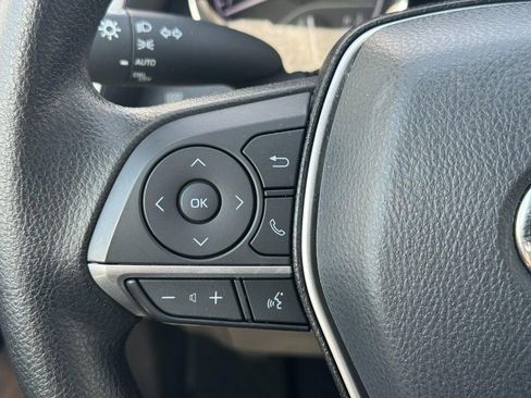 Used 2023 Toyota Camry LE w/ Convenience Package image 17