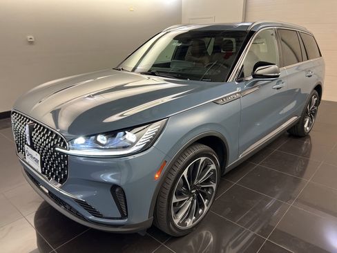 New 2025 Lincoln Aviator Reserve w/ Equipment Group 201A image 3