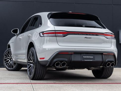 New 2026 Porsche Macan image 3