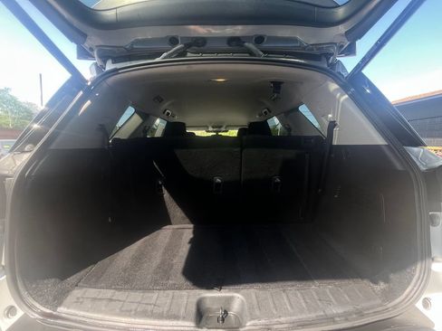 Used 2025 Nissan Pathfinder SV AWD/4WD image 10