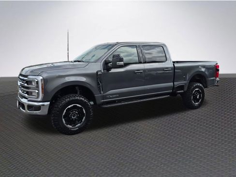 New 2026 Ford F250 Lariat w/ Tremor Off-Road Package image 2