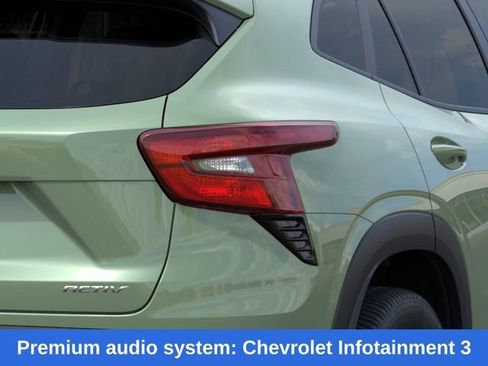 New 2026 Chevrolet Trax ACTIV w/ Sunroof Package FWD image 12