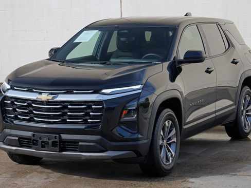 Used 2026 Chevrolet Equinox LT FWD image 39