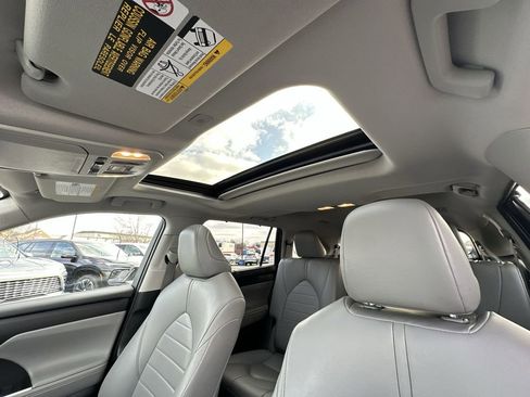 Used 2023 Toyota Highlander XLE image 21