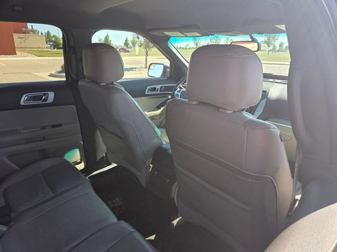 Used 2013 Ford Explorer XLT AWD/4WD image 41