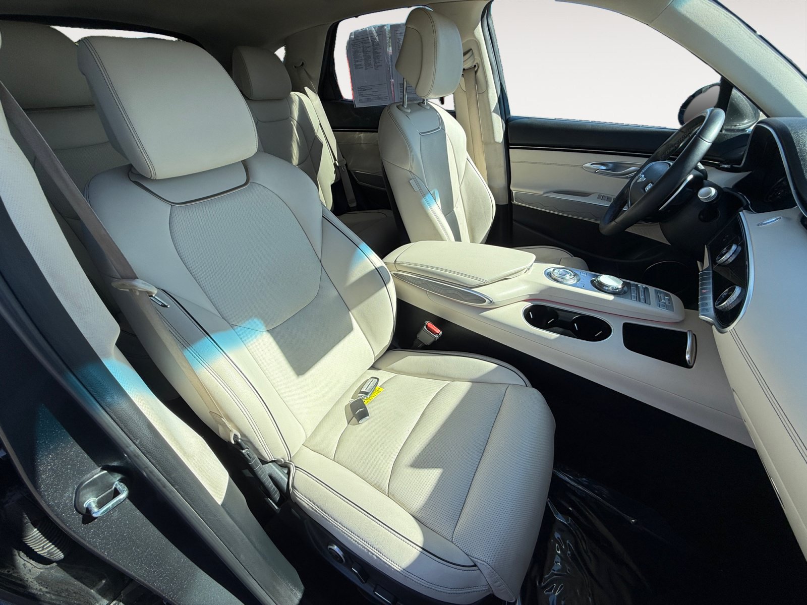 Used 2022 Genesis GV70 2.5T w/ Advanced Package AWD/4WD image 19