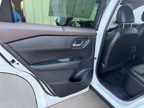 Used 2023 Nissan Rogue SL w/ SL Premium Package AWD/4WD image 11