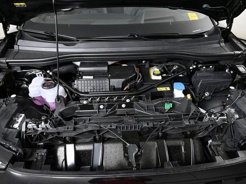 New 2025 Audi Q4 e-tron Prestige image 34