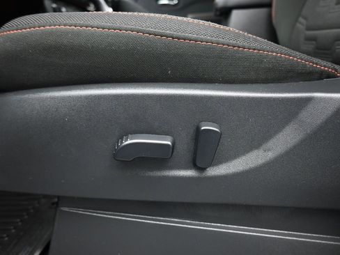 Used 2024 Nissan Frontier PRO-4X w/ Technology Package image 12