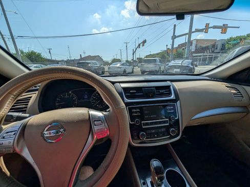 Used 2018 Nissan Altima 2.5 SV image 21