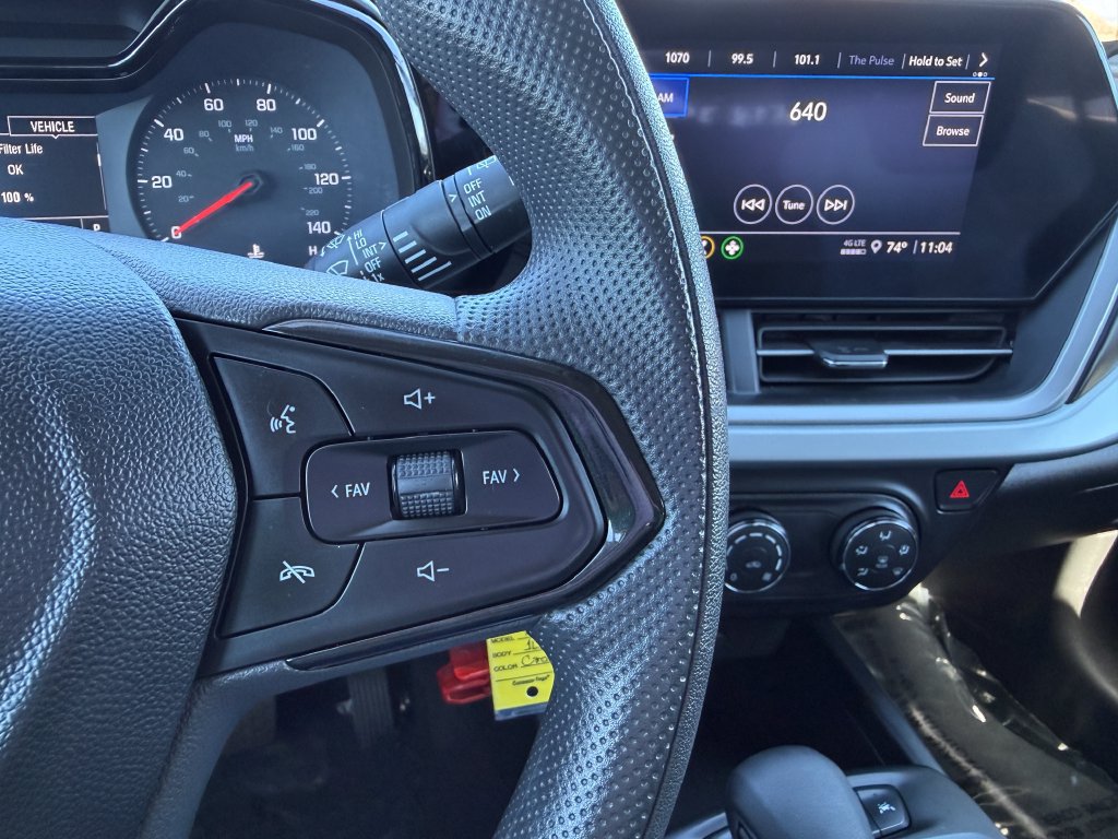 Used 2025 Chevrolet Trax LS FWD image 21