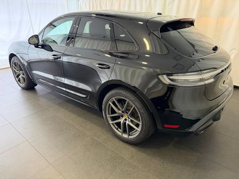 Used 2025 Porsche Macan Turbo AWD/4WD image 3