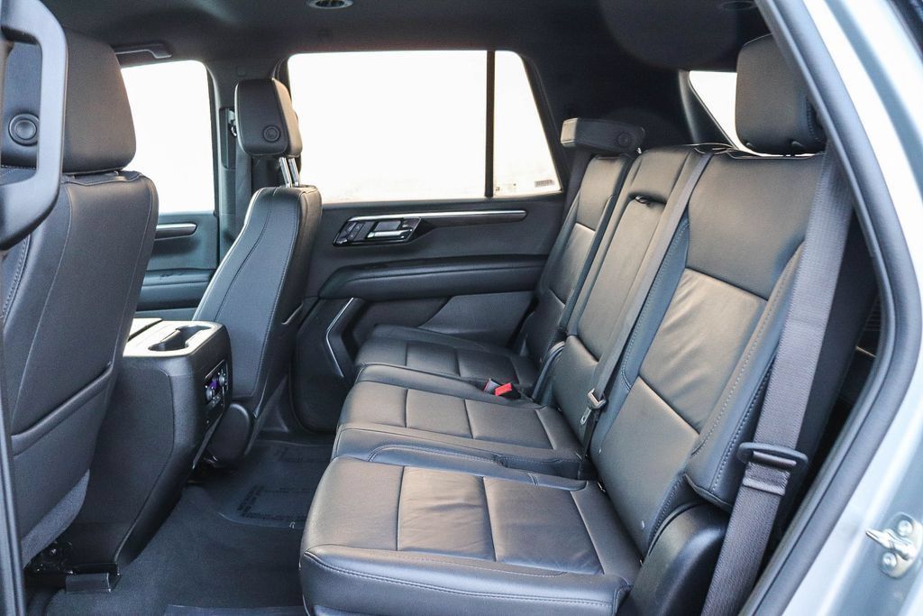 Used 2025 Chevrolet Tahoe LT AWD/4WD image 20