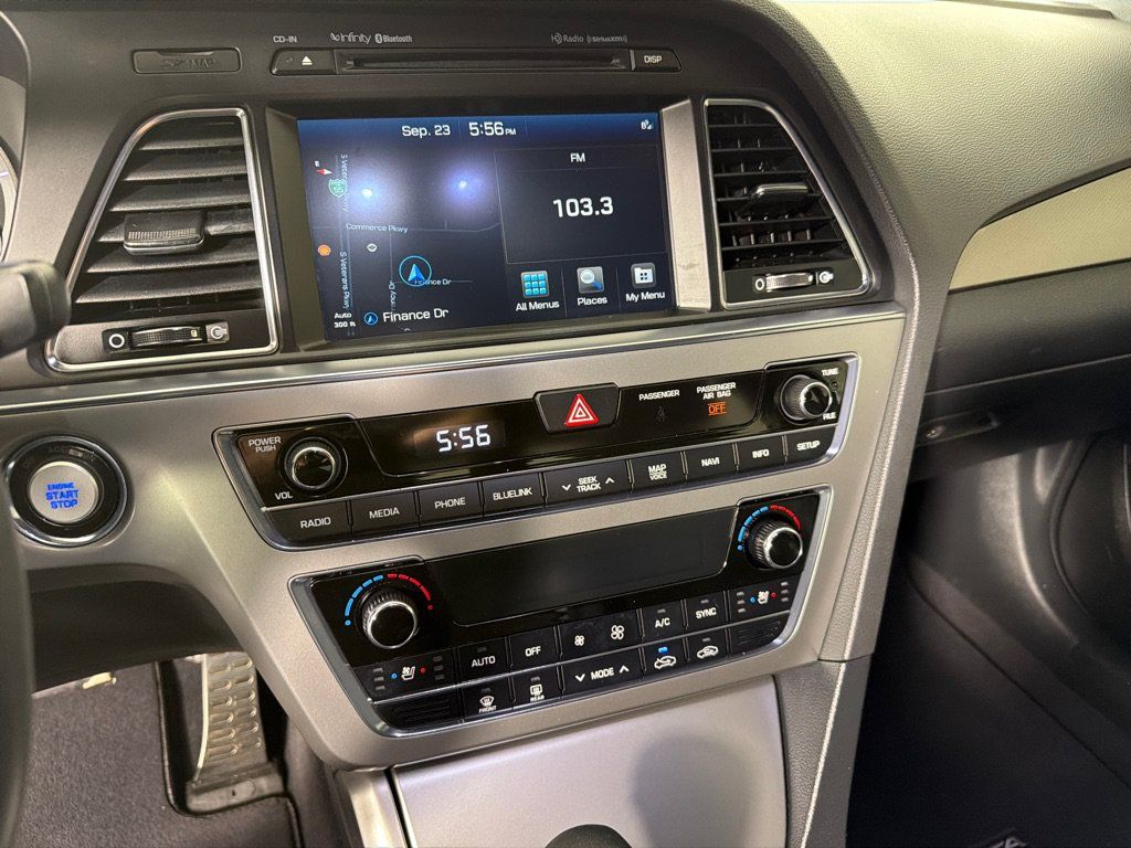 Used 2017 Hyundai Sonata Limited 2.0T FWD image 16