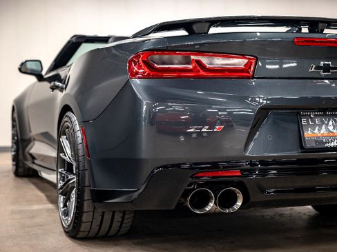 Used 2018 Chevrolet Camaro ZL1 image 32