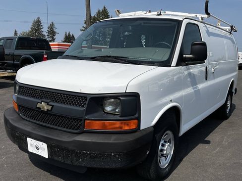 Used 2015 Chevrolet Express 2500 RWD image 1