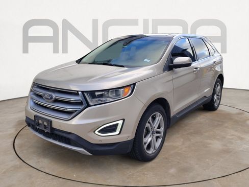Used 2017 Ford Edge Titanium w/ Equipment Group 302A AWD/4WD image 3