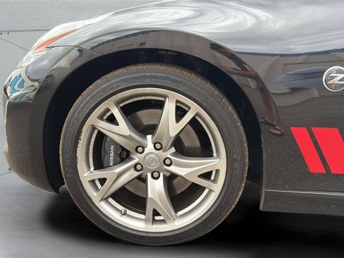 Used 2010 Nissan 370Z Touring w/ Sport Pkg RWD image 36