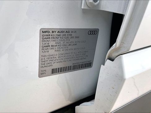 Used 2025 Audi Q3 2.0T Premium Plus w/ Premium Plus Package image 35