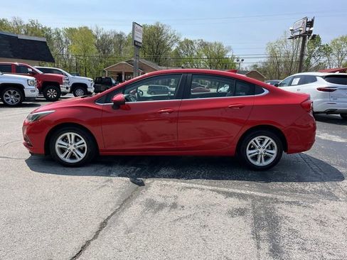 Used 2017 Chevrolet Cruze LT FWD image 6