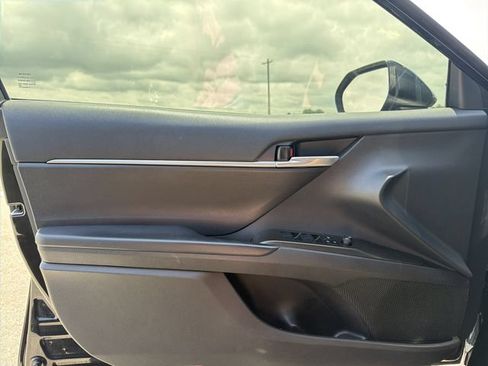 Used 2023 Toyota Camry SE FWD image 31