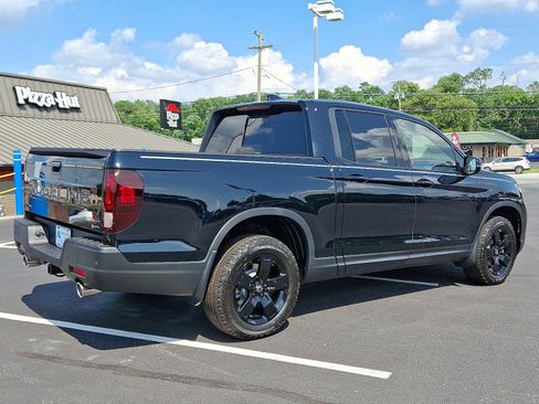 New 2025 Honda Ridgeline Black Edition image 4