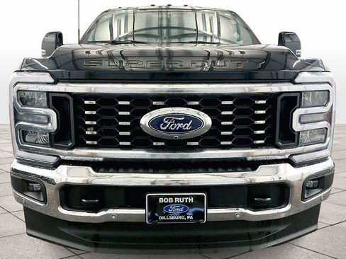 Used 2023 Ford F350 Lariat w/ Lariat Ultimate Package image 3