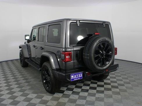 Used 2025 Jeep Wrangler Unlimited Sahara image 21