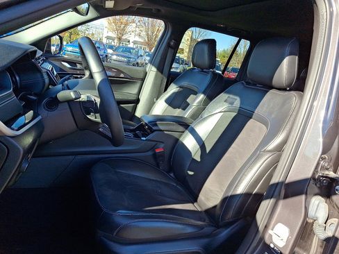 Used 2022 Jeep Grand Cherokee Altitude image 24