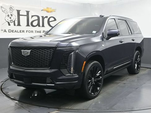 Used 2025 Cadillac Escalade Sport Platinum w/ LPO, ONYX Package AWD/4WD image 38
