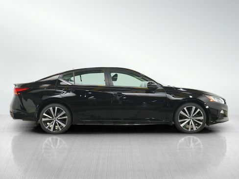 Used 2020 Nissan Altima 2.5 SR w/ Premium Package AWD/4WD image 6